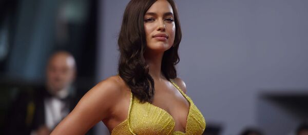 Yalangoch ayol surati