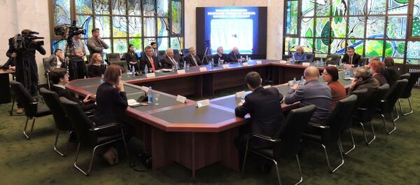 Круглый стол в посольстве Узбекистана в Москве по посланию президента Олий Мажлису - Sputnik Узбекистан