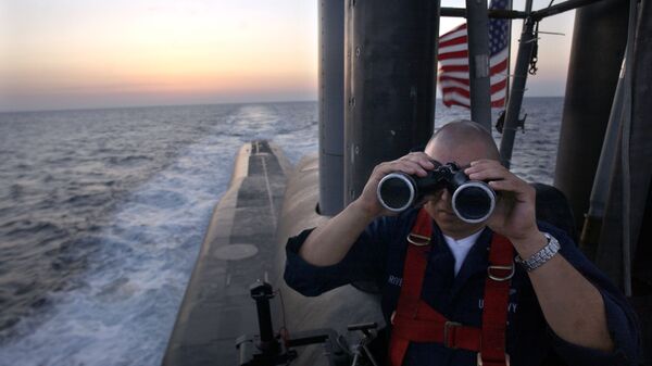 Офицер на борту подводной лодки USS Florida  - Sputnik Ўзбекистон