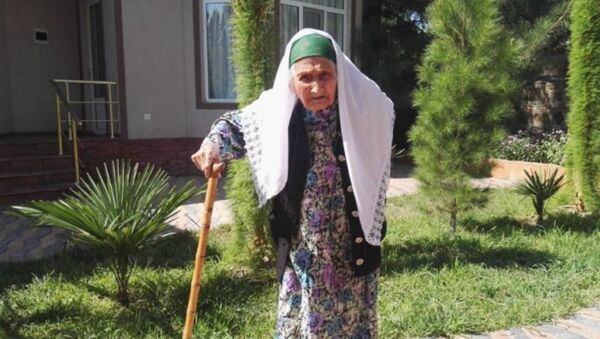 Самая старая женщина Таджикистана Фатима Мирзакулова - Sputnik Узбекистан