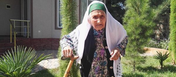 Samaya staraya jenshina Tadjikistana Fatima Mirzakulova - Sputnik O‘zbekiston
