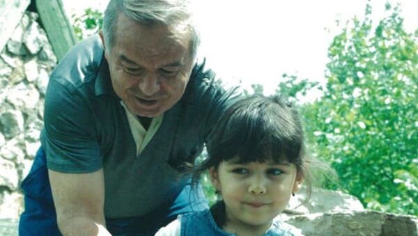 Лола Каримова-Тилляева со своим отцом Исламом Каримовым - Sputnik Узбекистан