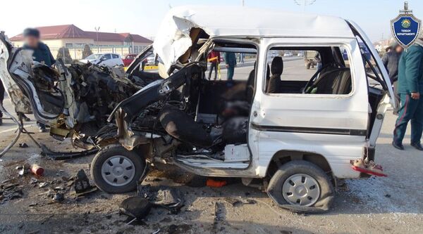 Трагедия в Сырдарьинской области: пять человек погибли в ДТП - фото - Sputnik Узбекистан