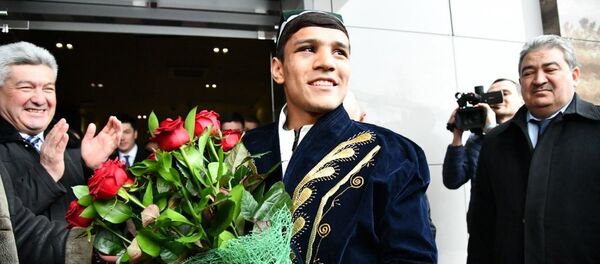 Встреча боксера Муроджона Ахмадалиева в аэропорту Ташкента - Sputnik Узбекистан