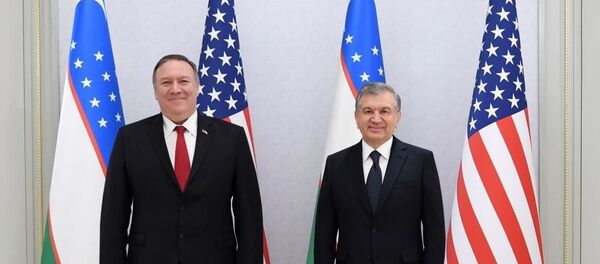 Президент Шавкат Мирзиёев принял государственного секретаря США Майкла Помпео. Президент Шавкат Мирзиёев принял государственного секретаря США Майкла Помпео. - Sputnik Ўзбекистон