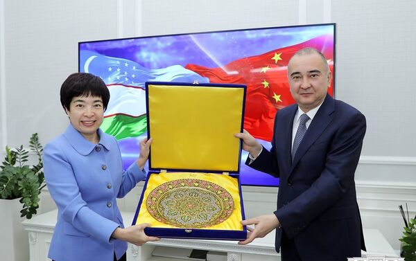 Встреча хокима Ташкента Джахонгира Артыкходжаева и посла Китая в Узбекистане Цзян Янь - Sputnik Узбекистан