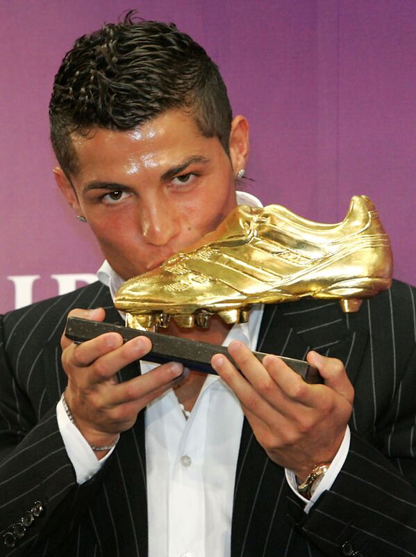 Krishtianu Ronaldu 2008-yil Golden Shoe anjumanida.  - Sputnik O‘zbekiston