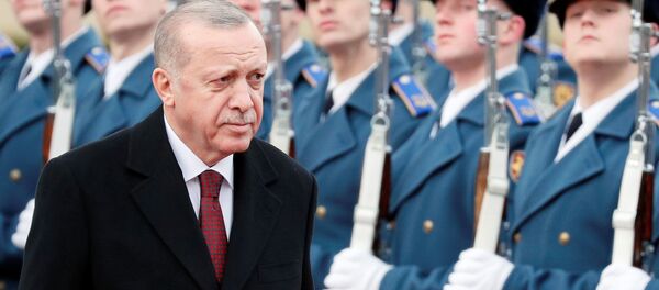 Президент Турции Реджеп Тайип Эрдоган во время визита в Киев Президент Турции Реджеп Тайип Эрдоган во время визита в Киев - Sputnik Узбекистан