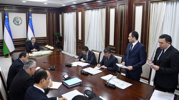 Президент Республики Узбекистан Шавкат Мирзиёев 5 февраля провел совещание, посвященное приоритетным задачам по реформированию системы внешнеэкономической деятельности - Sputnik Ўзбекистон