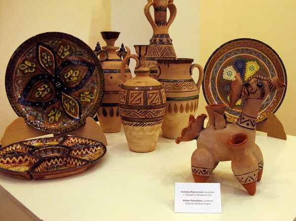 Изделия Алишера Нарзуллаева (Гиждуван) Изделия Алишера Нарзуллаева (Гиждуван) - Sputnik Узбекистан