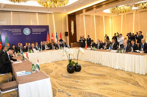 Внеочередное заседание глав МИД стран Тюркского совета проходит в Баку - Sputnik Узбекистан