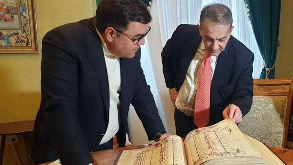 В Узбекистане снимут фильм о самой большой в мире рукописи Авиценны - Sputnik Узбекистан