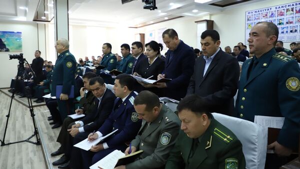 Министр внутренних дел провел кадровую чистку в ОВД Навоийской области - Sputnik Узбекистан