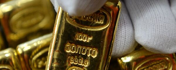 Открытие линии по производству банковских слитков на Екатеринбургском заводе Открытие линии по производству банковских слитков на Екатеринбургском заводе - Sputnik Ўзбекистон