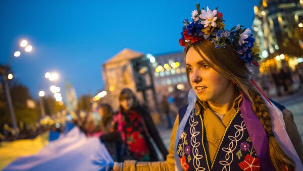 Марш в честь дня образования Украинской Повстанческой армии прошел в Киеве - Sputnik Ўзбекистон