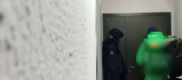 Доставка закона: курьер помог задержать преступников - Sputnik Узбекистан