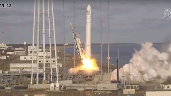 NASA запустила космический грузовик Cygnus - видео - Sputnik Узбекистан