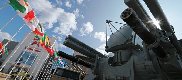 Зенитный ракетно-пушечный комплекс «Панцирь-МЕ» в экспозиции форума «Армия-2018» - Sputnik Узбекистан