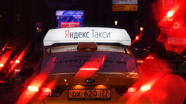 Автомобиль службы Яндекс Такси. - Sputnik Ўзбекистон