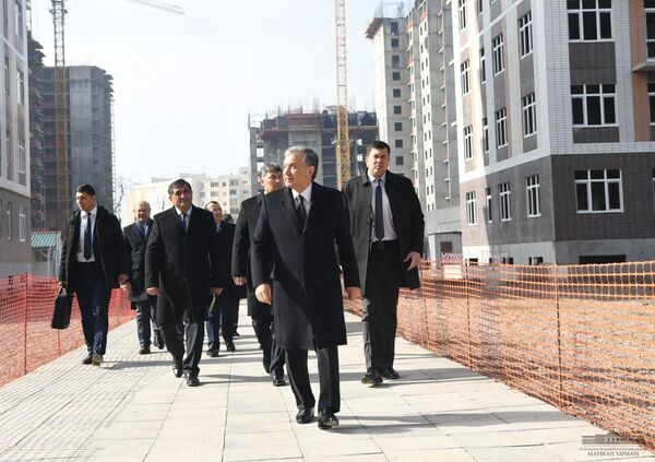 Президент призвал строителей и коммунальщиков работать по уму - Sputnik Узбекистан