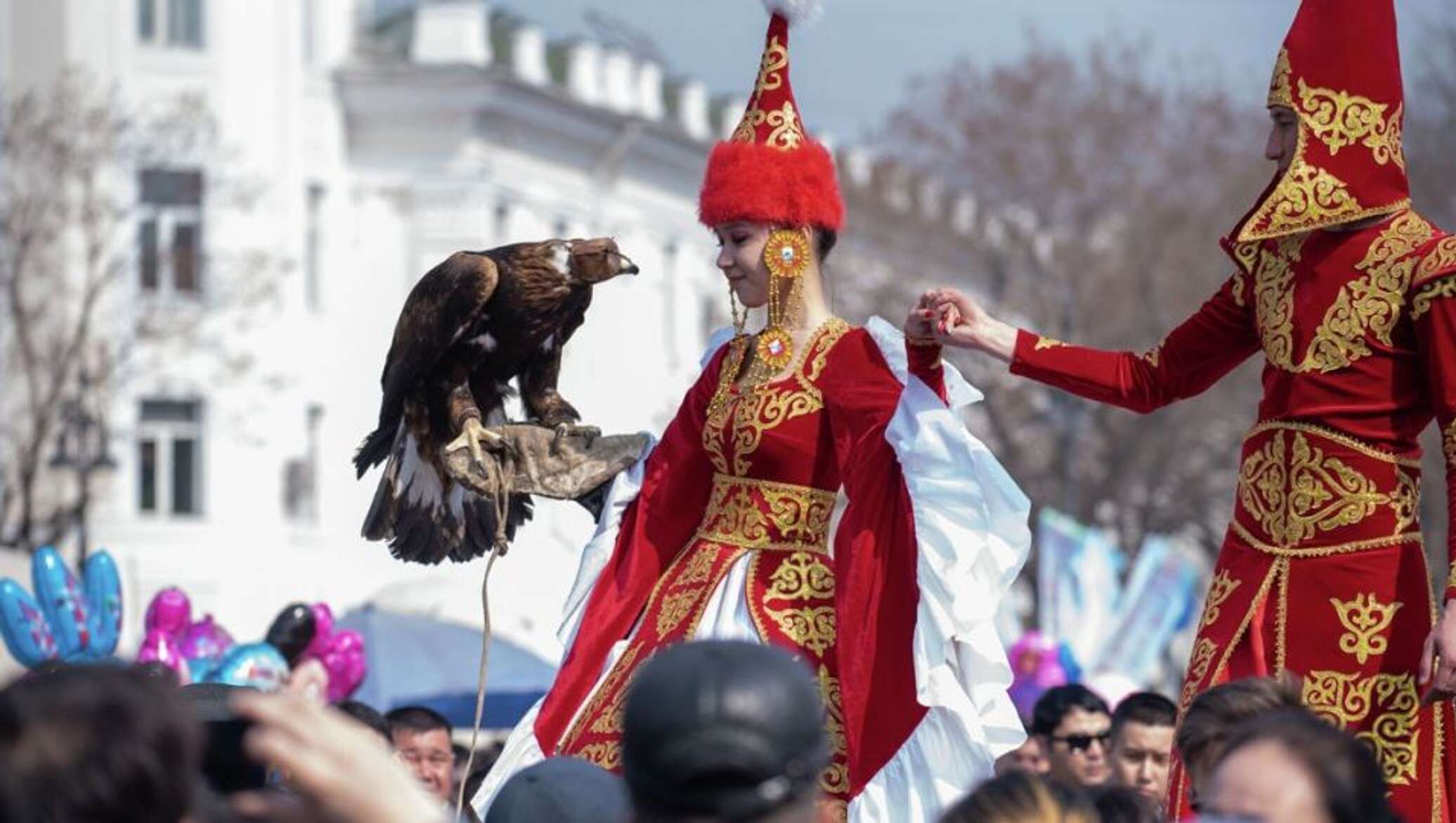 Новогодние праздники в казахстане. Казахский Наурыз. Праздник Касым. С праздником Навруз. 16 Февраля в Казахстане с праздником.