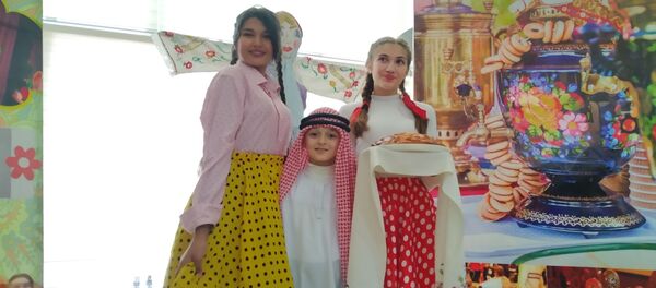 В Бухаре впервые с встретили русскую Масленицу - Sputnik Узбекистан