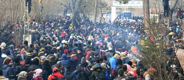 Турция открыла границы с ЕС для сирийских беженцев Турция открыла границы с ЕС для сирийских беженцев - Sputnik Ўзбекистон