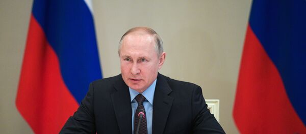 Президент РФ Владимир Путин Президент РФ Владимир Путин - Sputnik Ўзбекистон