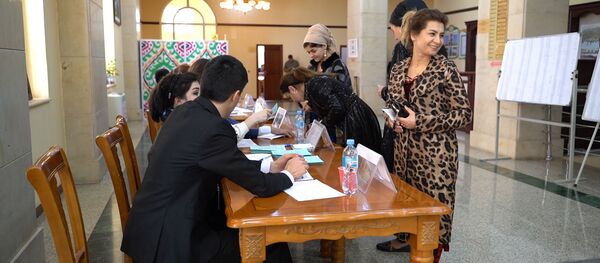 Работа международных наблюдателей на выборах - Sputnik Узбекистан