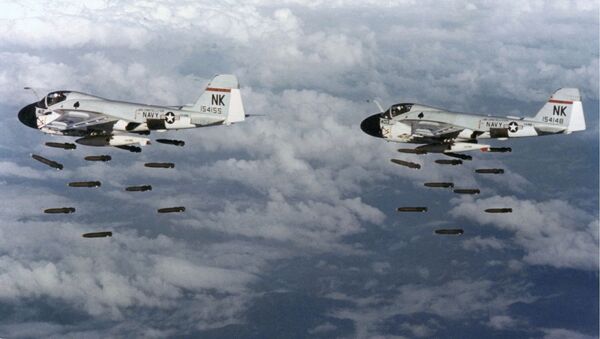 Бомбардировщики ВМС США A-6A Intruder - Sputnik Ўзбекистон