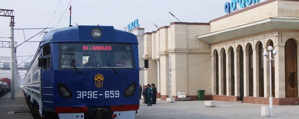Состоялась церемония запуска междугороднего рейса “Андижан – Коканд – Андижан” на обновлённых электричках со всеми удобствами для пассажиров - Sputnik Узбекистан