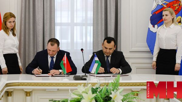 Начальники ГУВД Минска и Ташкента подписали меморандум о взаимопонимании - Sputnik Узбекистан