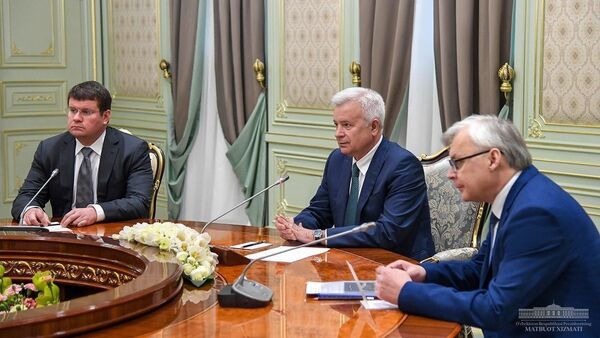 Президент Республики Узбекистан принял главу компании ЛУКОЙЛ - Sputnik Узбекистан