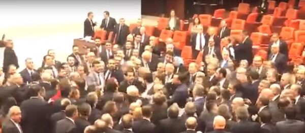 Turkey's Parliament In Chaos Over It's Historic Defeat and Humiliation in Syria and Libya 4/3/2020 - Sputnik Узбекистан