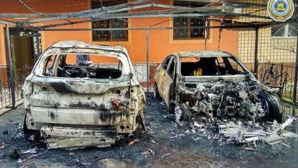В Ташкенте 8 марта женщине сожгли ее Mercedes и BMW - фото - Sputnik Ўзбекистон