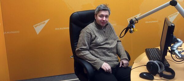 Финансовый аналитик Дмитрий Голубовский - Sputnik Узбекистан