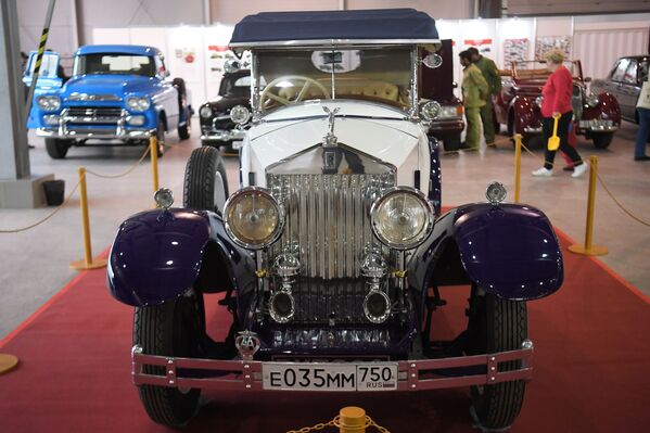 Автомобиль Rolls-Royce 20/25HP на открытии выставки ретро-автомобилей Олдтаймер-Галерея - Sputnik Узбекистан