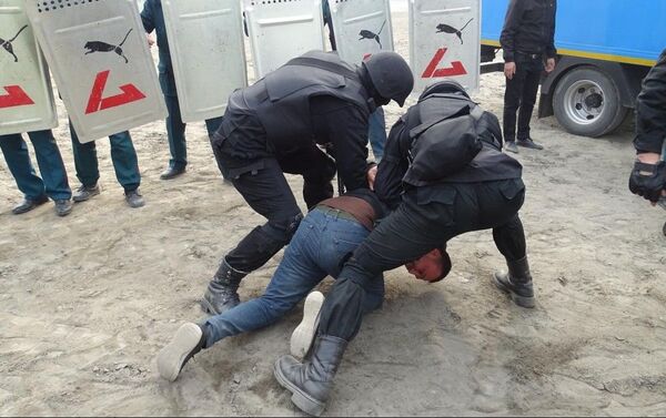 В Намангане прошли учения по предотвращению общественных беспорядков - Sputnik Узбекистан