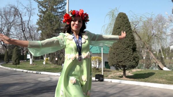 Участница благотворительного марафона для помощи онкобольным детям - Sputnik Узбекистан