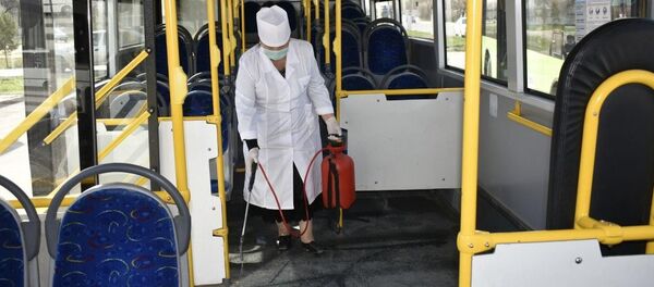 Provedenie dezinfeksii v obshestvennom transporte v Uzbekistane - Sputnik O‘zbekiston