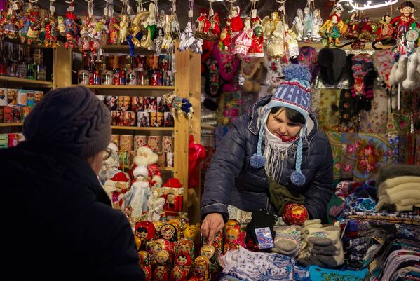 X юбилейная Рождественская ярмарка в Санкт-Петербурге - Sputnik Узбекистан