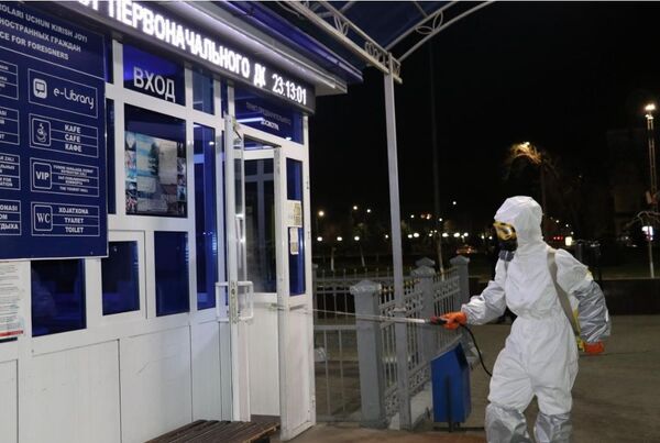 Дезинфекция в Узбекистане: как предотвращается распространение вируса - фото - Sputnik Узбекистан