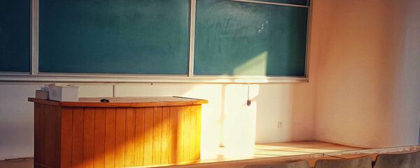 Пустой класс Пустой класс - Sputnik Узбекистан