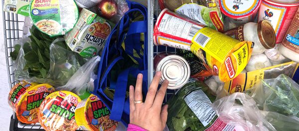 Канада, озиқ-овқатга тўла аравача. 14.03.2020. Канада, озиқ-овқатга тўла аравача. 14.03.2020. - Sputnik Ўзбекистон