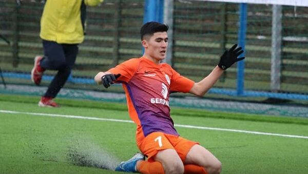 Жасур Яхшибоев забил два мяча в матче Энергетик-БГУ - БАТЭ  - Sputnik Узбекистан