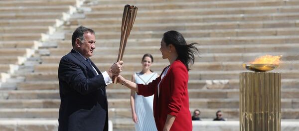 В Греции состоялась передача олимпийского огня - фото - Sputnik Узбекистан