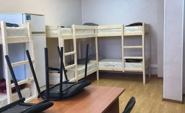 Двухъярусные кровати в аэропорту Внуково - Sputnik Узбекистан