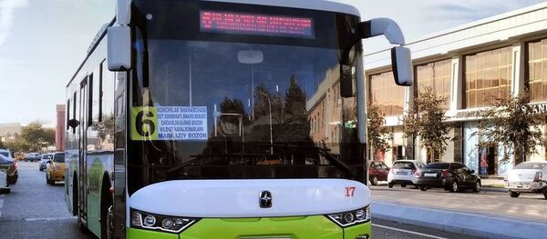 Автобус на улицах Бухары - Sputnik Узбекистан