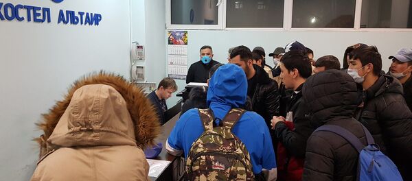 Часть застрявших в аэропорту Внуково узбекистанцев разместили в общежитии - Sputnik Узбекистан