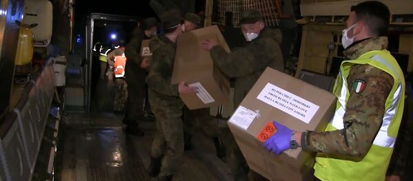 Россия коронавирусга қарши курашда Италияга ёрдам беради Россия коронавирусга қарши курашда Италияга ёрдам беради - Sputnik Ўзбекистон